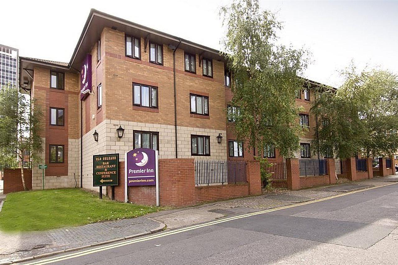 Premier Inn Birmingham City Centre Broad Street エクステリア 写真
