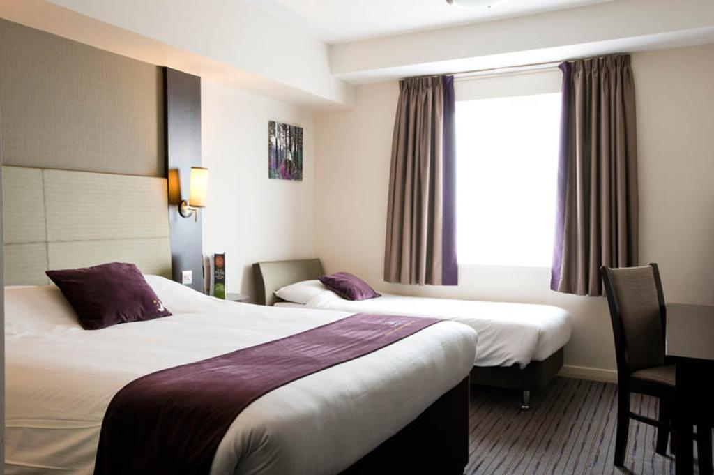 Premier Inn Birmingham City Centre Broad Street エクステリア 写真