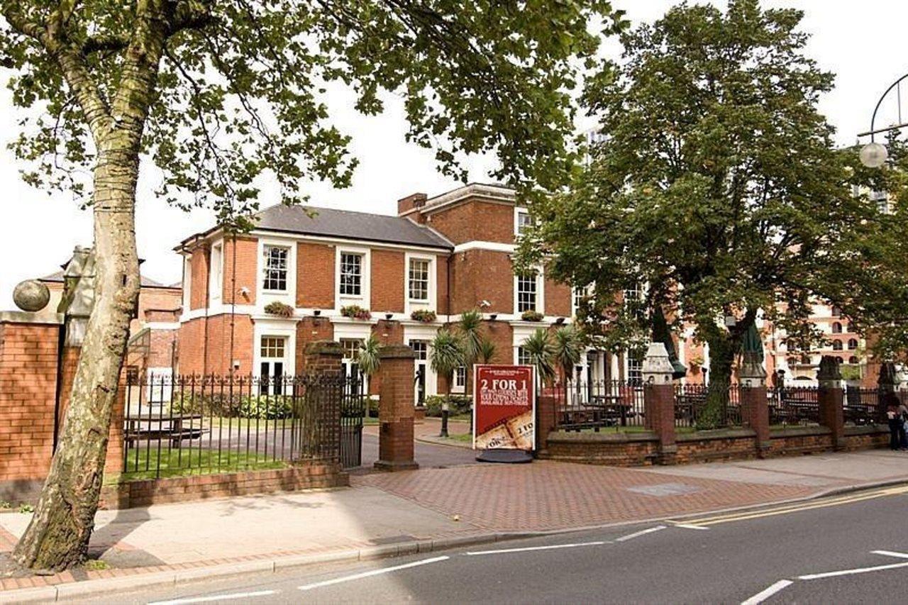 Premier Inn Birmingham City Centre Broad Street エクステリア 写真